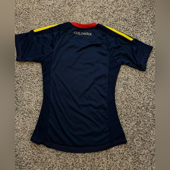 Mega Sale!! Team Colombia Adidas Soccer Jersey—great condition! - Picture 4 of 4